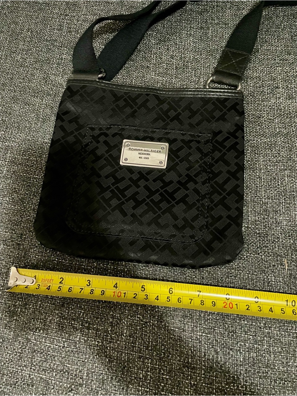 Tommy Hilfiger Black Nylon Messenger Crossbody